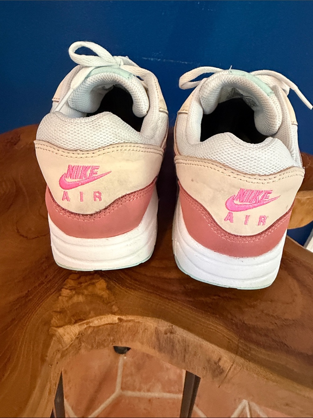 Nike Air Max 1 Red Stardust Guava Ice Size 7Y - Picture 3 of 6